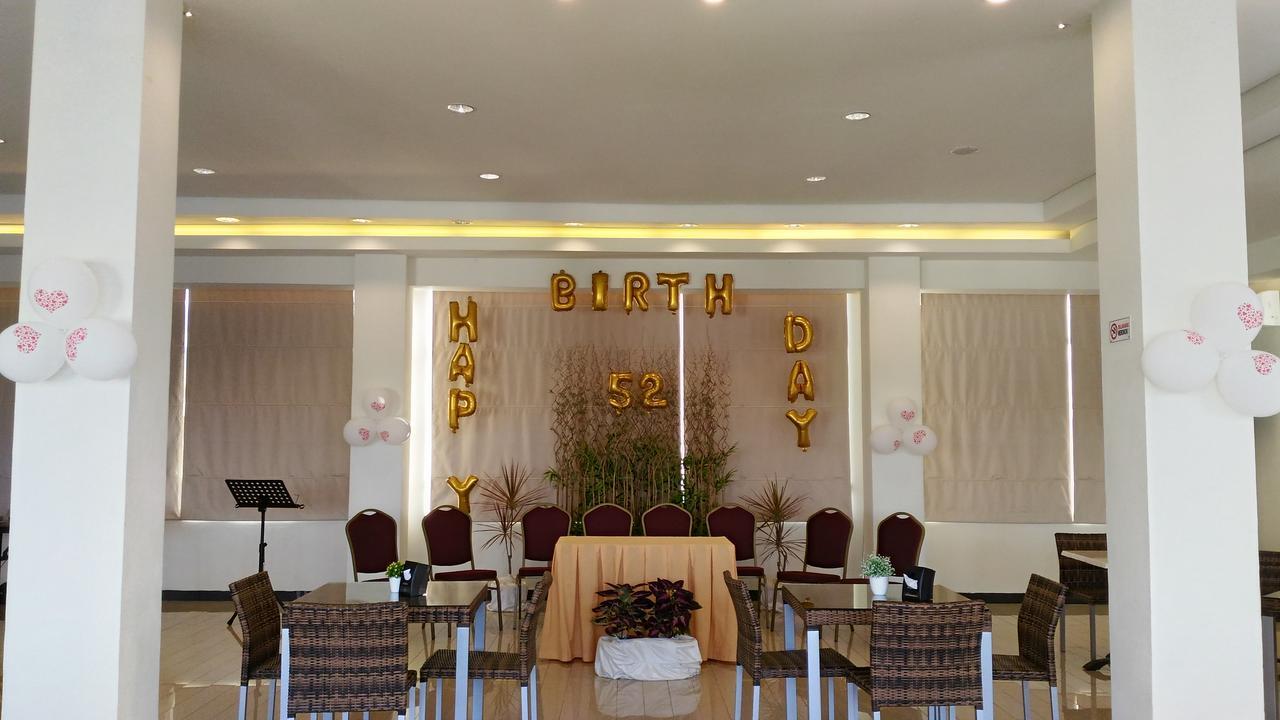 מנאדו Big Fish Hotel מראה חיצוני תמונה