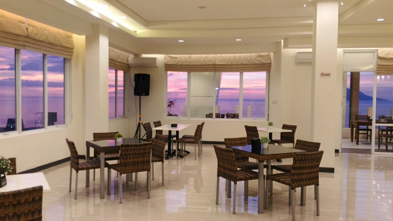 מנאדו Big Fish Hotel מראה חיצוני תמונה